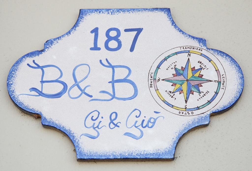 B&B Gi & Gio Cabras Exterior photo