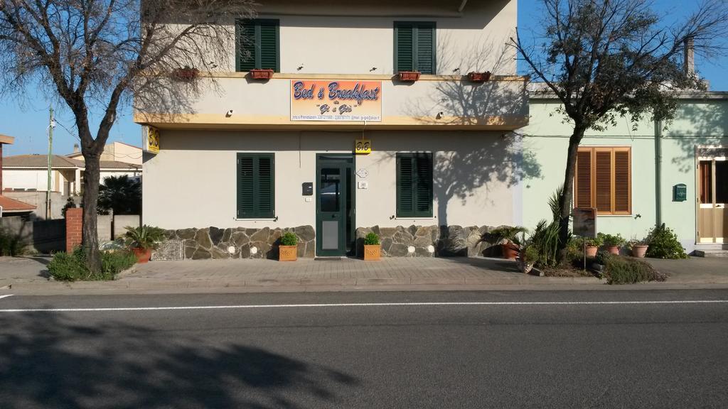 B&B Gi & Gio Cabras Exterior photo