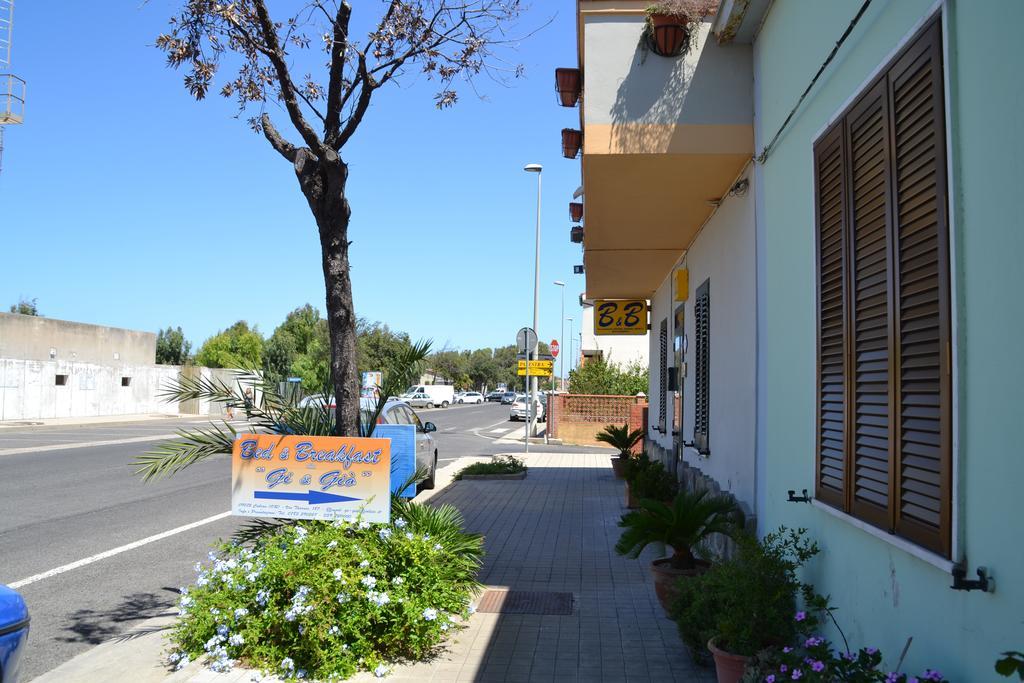 B&B Gi & Gio Cabras Exterior photo