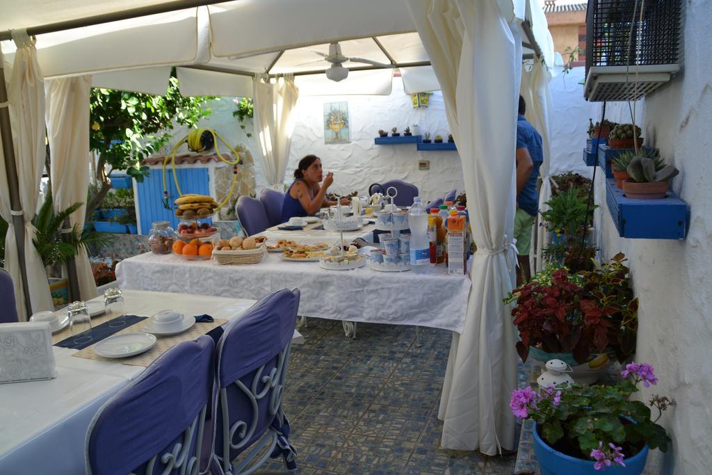 B&B Gi & Gio Cabras Exterior photo